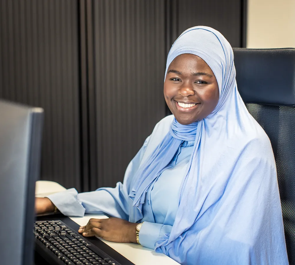 Farida Ouro ist Steuerfachangestellte bei Accuratio